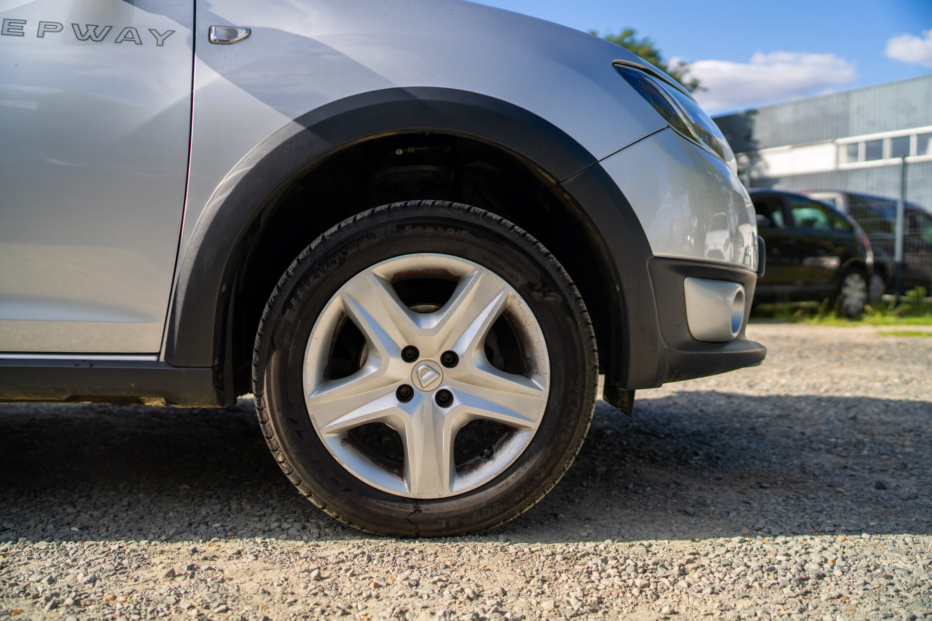 Dacia gris ste