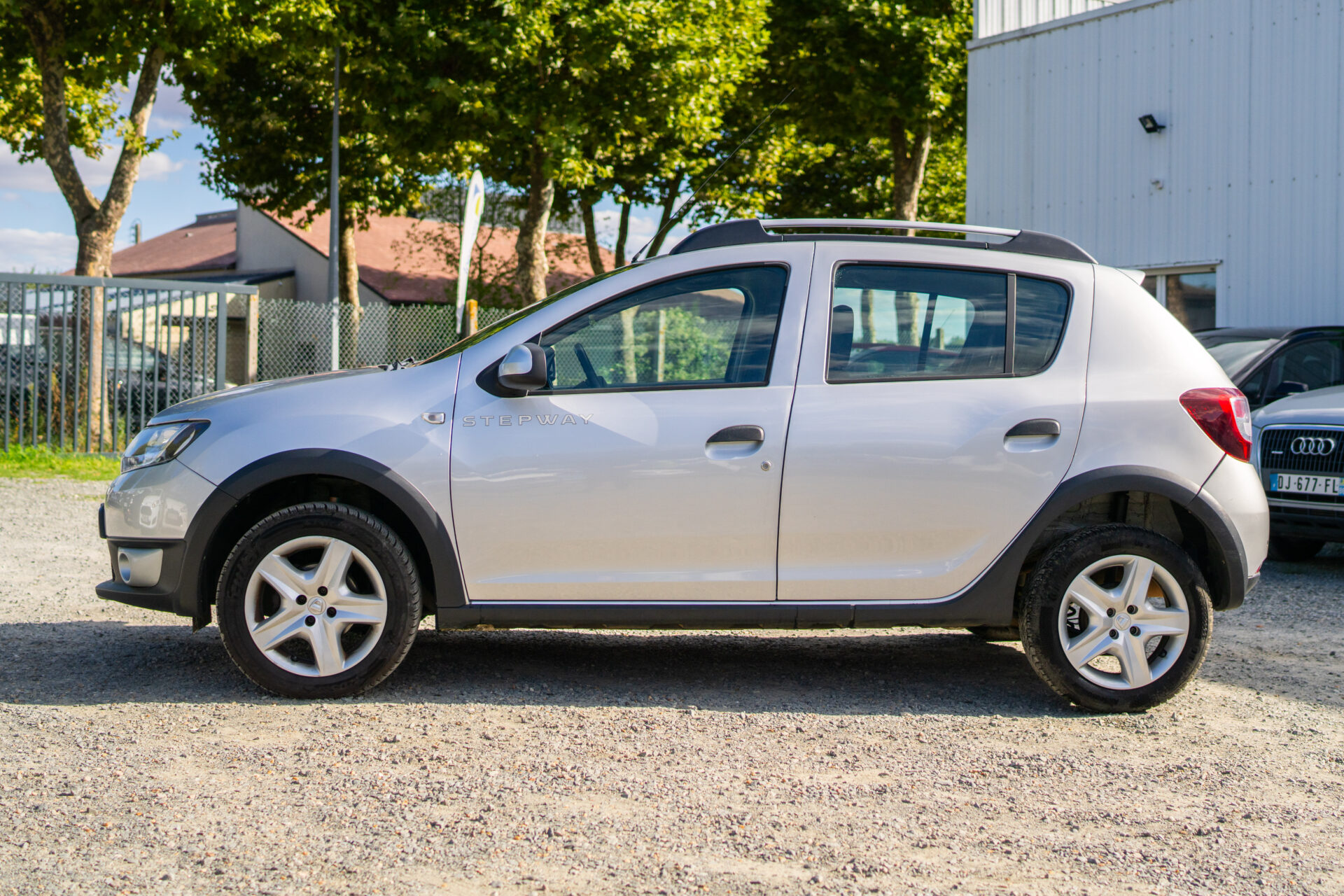 Dacia gris ste